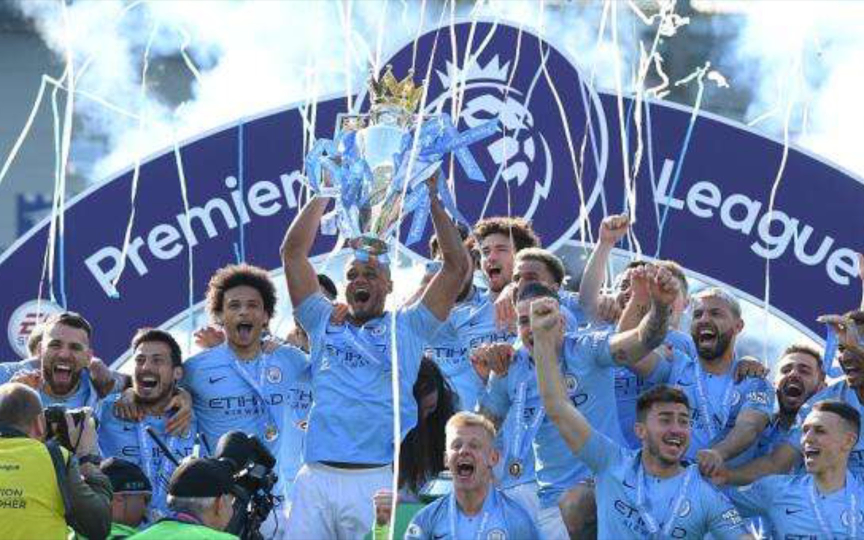 这两位年轻 这两位年轻